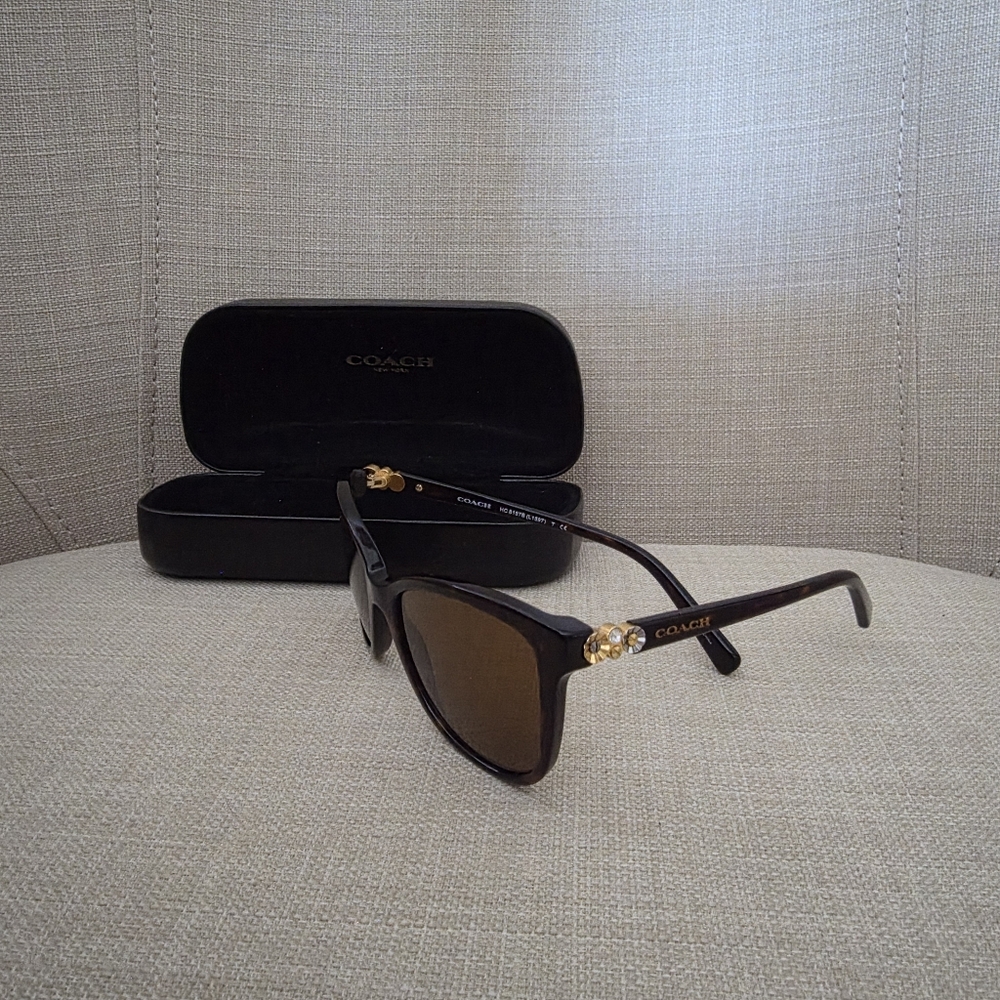 COACH  Like New Tortoise Shell Brown Sunglasses